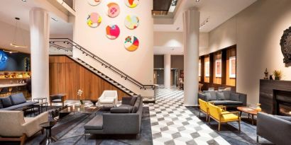 Lobby and coworking space with fire place at Le Méridien Columbus, The Joseph.