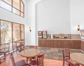 Ramada Inn By Wyndham Barstow CA, Barstow