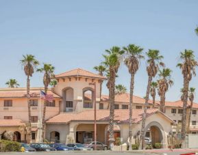 Ramada Inn By Wyndham Barstow CA, Barstow
