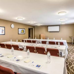 Meeting room at Comfort Inn & Suites Albuquerque Downtown.
