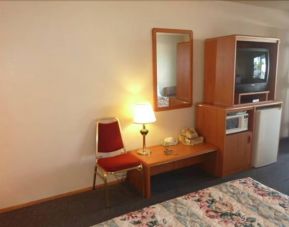 Day use room amenities at Milwaukie Inn Portland South.