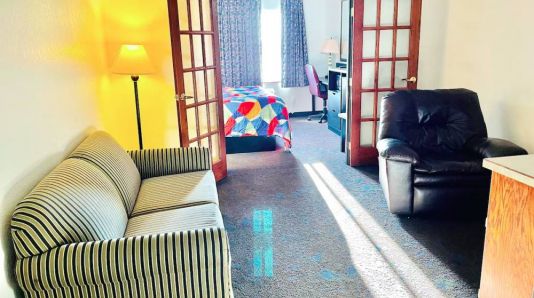 Coratel Inn & Suites By Jasper Northfield, Northfield