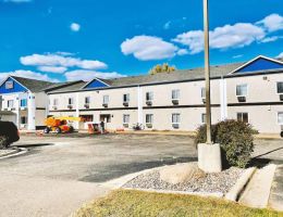 Coratel Inn & Suites By Jasper Northfield, Northfield