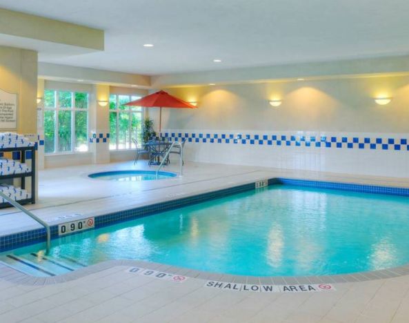 Relaxing indoor pool at Hilton Garden Inn Toronto/Burlington.