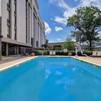 Hotel Hampton Inn & Suites Alexandria image
