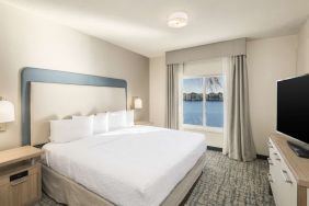 Hotel Homewood Suites By Hilton Miami Airport-Blue Lagoon image