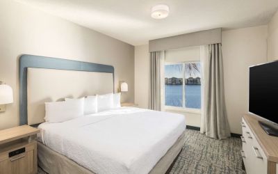 Day use room with natural light at Homewood Suites By Hilton Miami Airport-Blue Lagoon.