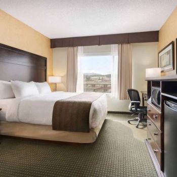 Hotel Days Inn By Wyndham Cranbrook Conference Centre image