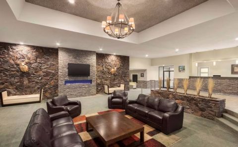 Hotel Days Inn By Wyndham Cranbrook Conference Centre image