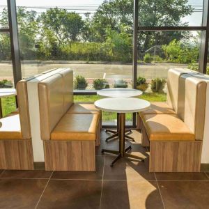 Dining area perfect for coworking at Wyndham Garden North Bergen Near Secaucus.