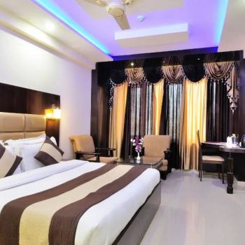 Hotel Hotel Crystal Ganga Heights image