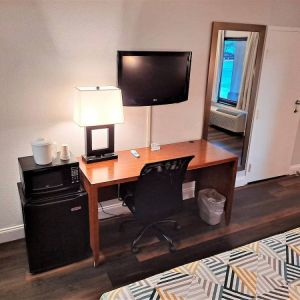 Day use room amenities at Studio 6 Baltimore West - Catonsville.