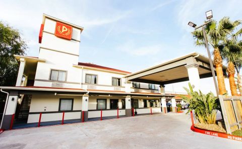 Hotel Palace Inn TX 249 image