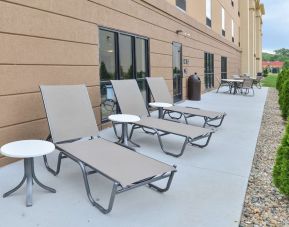 Outdoor chill area ideal for coworking at Hampton Inn Iowa City/University Area.