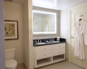 Spacious guest bathroom at Hilton Baton Rouge Capitol Center.