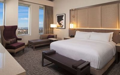 Spacious king room at H Hotel Los Angeles, Curio Collection By Hilton.