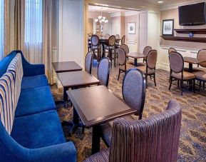 Lounge and coworking space at Hampton Inn & Suites Birmingham-Downtown-Tutwiler.