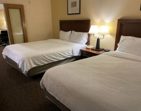 Twin bed room at Holiday Inn Express & Suites Scottsdale - Old Town.