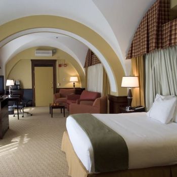 Hotel Holiday Inn Express Baltimore Downtown image