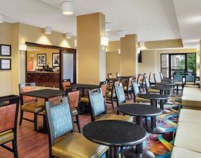 Dining and coworking space at Hampton Inn Dallas-Irving-Las Colinas.