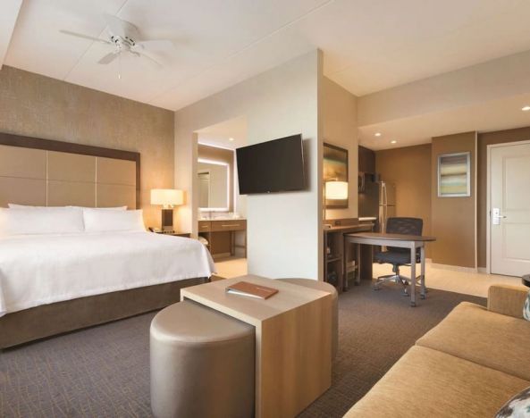 Homewood Suites By Hilton Calgary Downtown