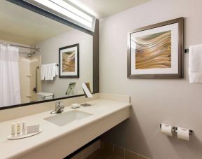 Guest bathroom with shower at Sonesta Emeryville - San Francisco Bay Bridge.