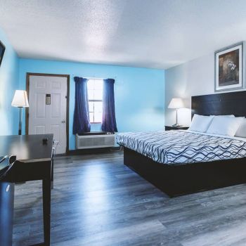 Hotel Sky-Palace Inn & Suites Wellington image