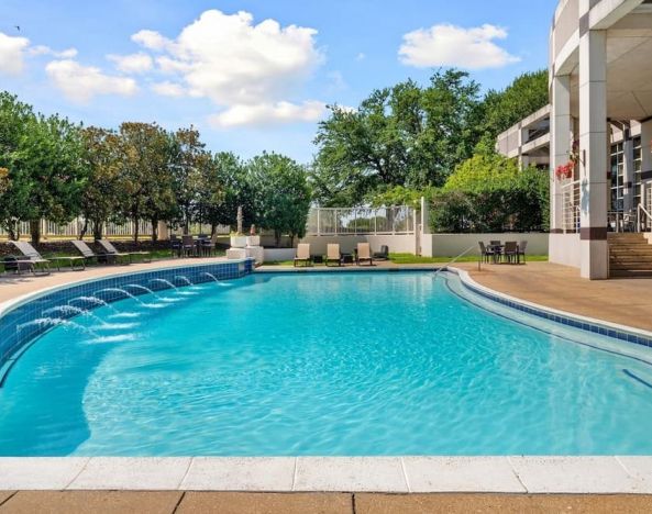 Renaissance Dallas North Hotel