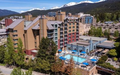 Stunning outdoor pool at Hilton Whistler Resort & Spa.