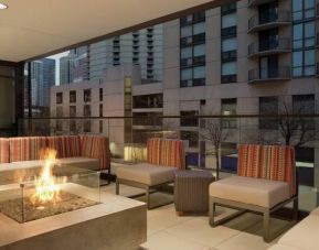 Home2 Suites By Hilton Chicago River North, Chicago