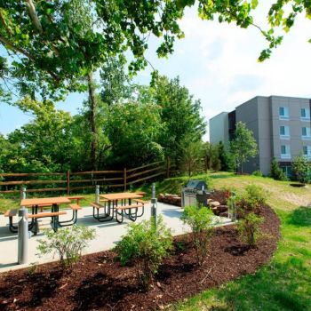 Hotel Fairfield Inn & Suites By Marriott Philadelphia Valley Forge/Great Valley image