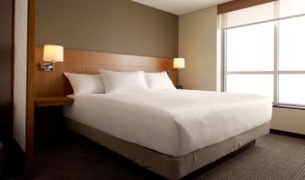Day use room with natural light at Hyatt Place Fort Lauderdale Cruise Port.