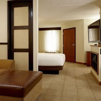 Hotel Hyatt Place Fort Lauderdale Cruise Port image