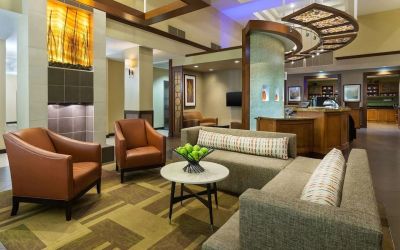 Lobby and coworking lounge at Hyatt Place Fort Lauderdale Cruise Port.