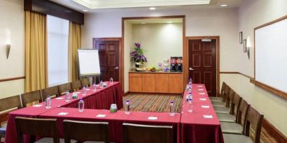 Professional meeting room at Hampton Inn Washington - Downtown - Convention Center.