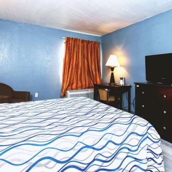 Hotel Coratel Inn & Suites By Jasper Park City - Wichita North image