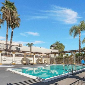 Hotel Stanford Inn & Suites Anaheim image