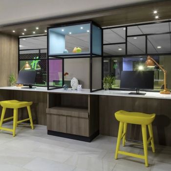 Hotel Holiday Inn Hotel & Suites Boston - Peabody image