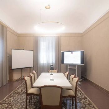 Hotel Hotel Tonic image