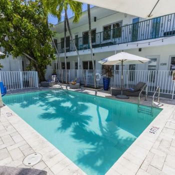 Hotel Seaside All Suites Hotel image