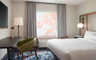 Day use room with work desk at Fairfield Inn & Suites By Marriott Houston League City.