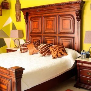 Bright king room available at Ekléctic Hotel Boutique.