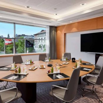 Hotel Hilton Vienna Park image