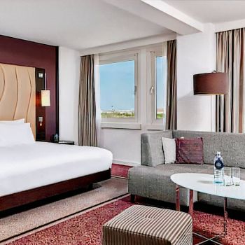 Hotel Hilton Vienna Danube Waterfront image