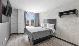 Day use room with natural light at Hotel 365 Bronx.