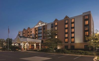 Parking area at Hyatt Place Chicago/Hoffman Estates.