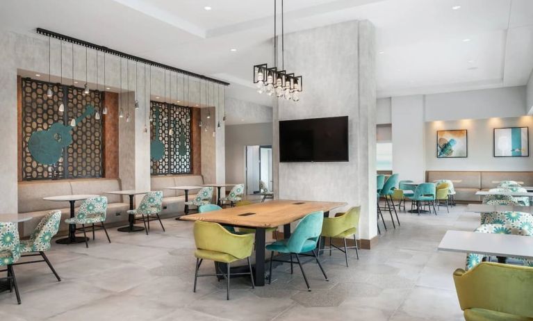 Dining area perfect for coworking at TownePlace Suites Nashville Midtown.
