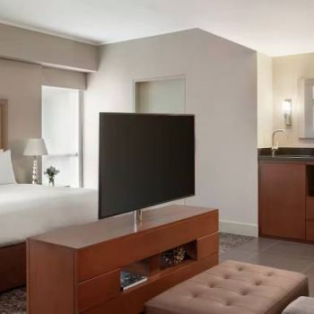 Hotel DoubleTree By Hilton Lima Miraflores El Pardo image