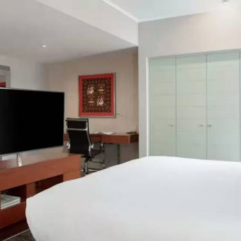 Hotel DoubleTree By Hilton Lima Miraflores El Pardo image