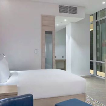Hotel Hampton By Hilton Doha Old Town image